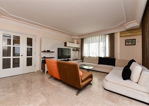 Geräumige 2+1-Wohnung 200 Meter vom Mittelmeer entfernt