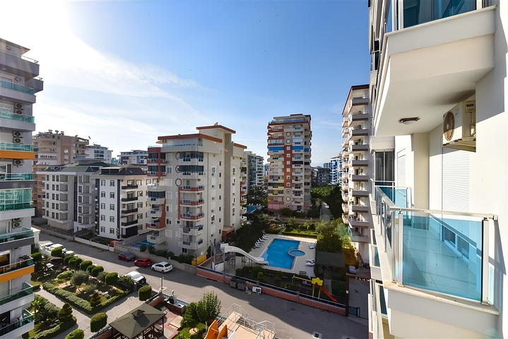 Möblierte 1+1-Wohnung im Stadtteil Mahmutlar