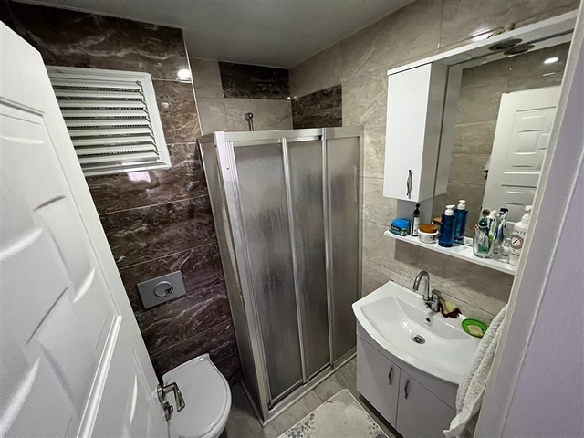 Geräumige Dreizimmerwohnung in Gehweite zum Meer im offenen Wohngebiet Tosmur