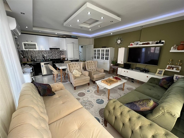 Geräumige Dreizimmerwohnung in Gehweite zum Meer im offenen Wohngebiet Tosmur