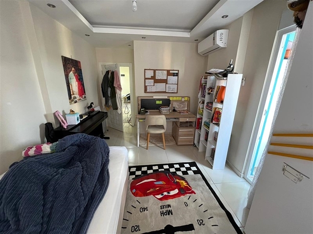 Geräumige Dreizimmerwohnung in Gehweite zum Meer im offenen Wohngebiet Tosmur