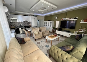 Geräumige Dreizimmerwohnung in Gehweite zum Meer im offenen Wohngebiet Tosmur