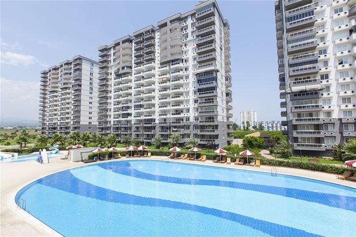 Wohnungen mit Hotelinfrastruktur an der ersten Küste