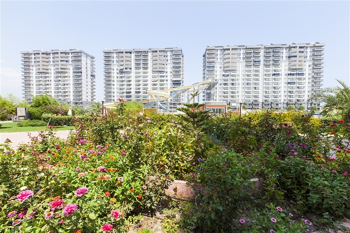 Wohnungen mit Hotelinfrastruktur an der ersten Küste