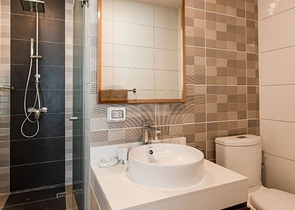 Fertige Wohnung 200 m vom Strand von Rawai entfernt Fertige Wohnung 200 m vom Strand von Rawai entfernt