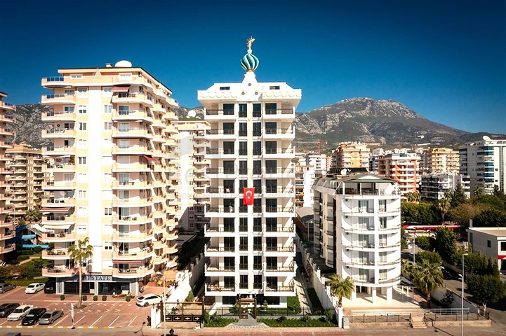 Geräumiges zweistöckiges Penthouse unter Staatsbürgerschaft an der ersten Küste 