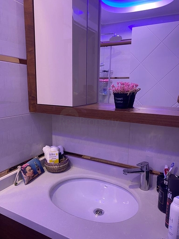 Möblierte 1+1-Wohnung in einem Premium-Komplex im Stadtteil Mahmutlar