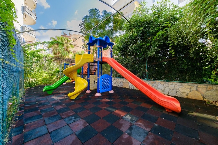 Große Wohnung 2+1 zum Leben in einem offenen Wohngebiet von Tosmur