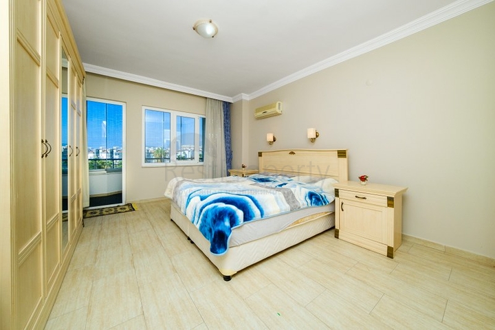 Große Wohnung 2+1 zum Leben in einem offenen Wohngebiet von Tosmur