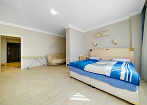 Große Wohnung 2+1 zum Leben in einem offenen Wohngebiet von Tosmur