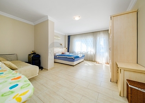 Große Wohnung 2+1 zum Leben in einem offenen Wohngebiet von Tosmur