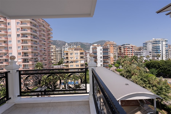 Verkauf einer Wohnung in einer Premium-Residenz an der ersten Küste