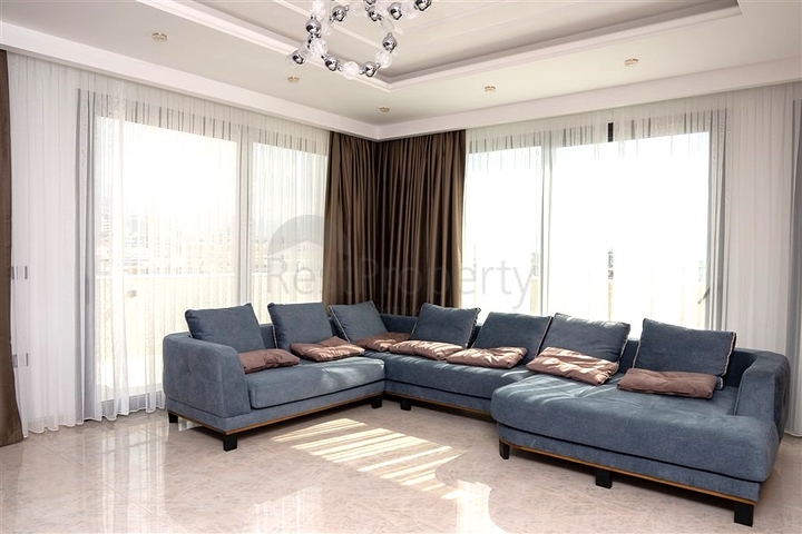 3+1 Penthouse an der ersten Küste