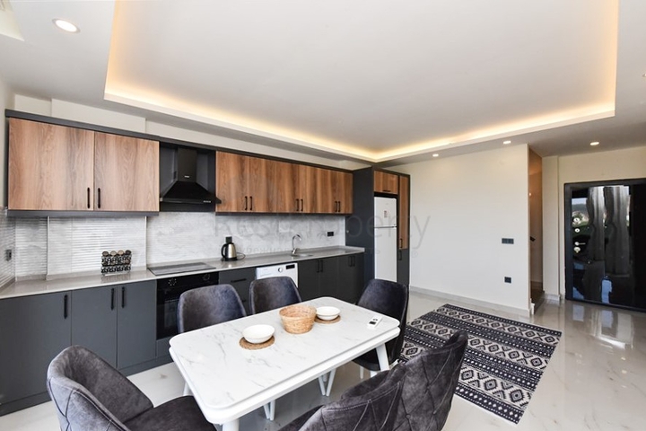 Mieten Sie ein Penthouse am Meer Kleopatra Beach Area