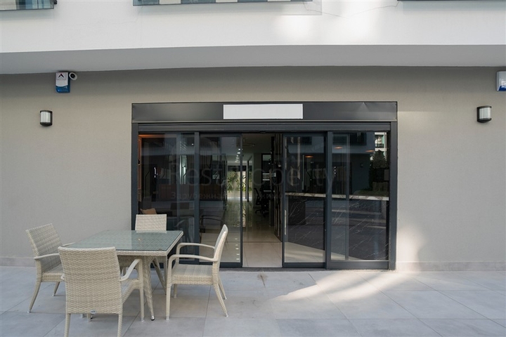 Ein geräumiges Büro im Business Center im Stadtteil Oba ist ausgestattet Ein geräumiges Büro im Business Center im Stadtteil Oba ist ausgestattet