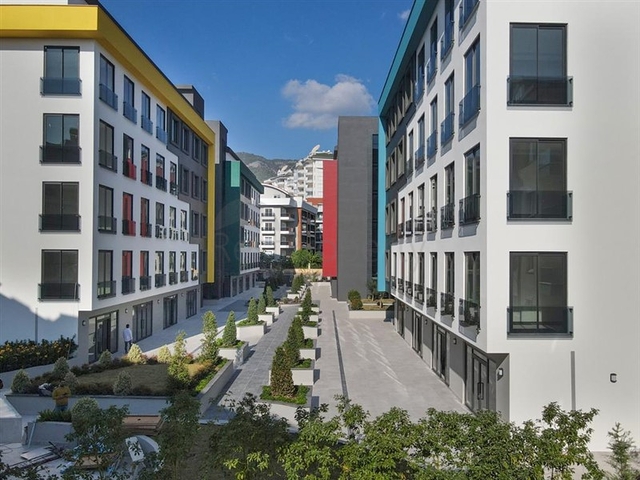 Ein geräumiges Büro im Business Center im Stadtteil Oba ist ausgestattet Ein geräumiges Büro im Business Center im Stadtteil Oba ist ausgestattet