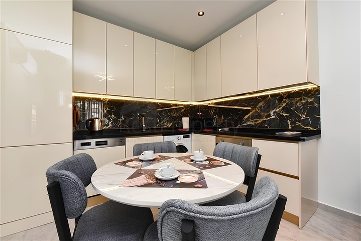 1+1 voll ausgestattete Wohnung zu Fuß vom Meer entfernt 