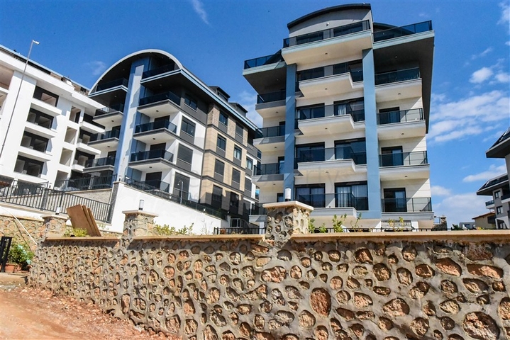 Preiswerte 2+1 Wohnung in einem neuen Komplex im Bezirk Oba