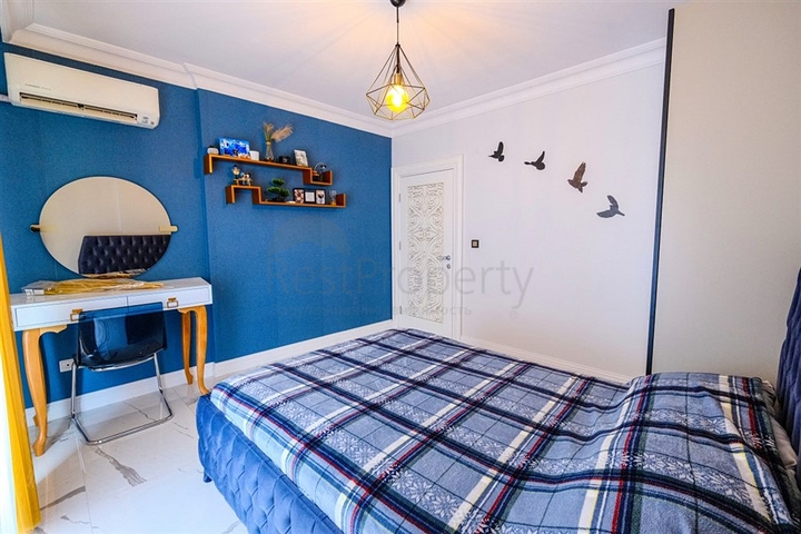 Möblierte geräumige Wohnung in einem Komplex mit Meer- und Bergblick