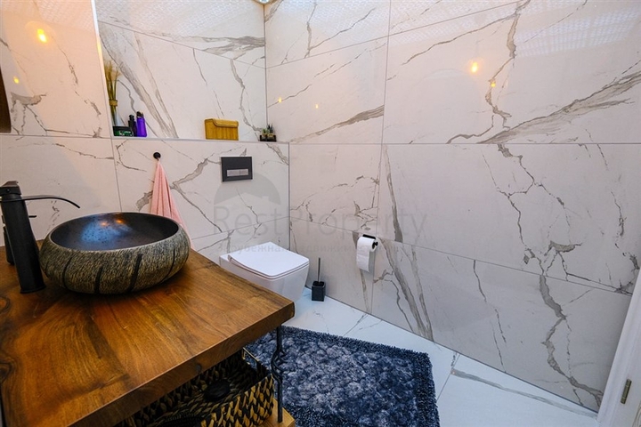 Möblierte geräumige Wohnung in einem Komplex mit Meer- und Bergblick