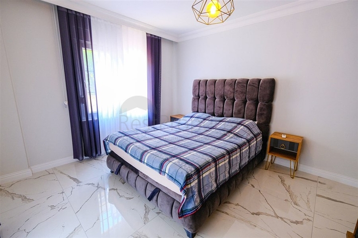 Möblierte geräumige Wohnung in einem Komplex mit Meer- und Bergblick