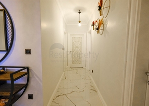 Möblierte geräumige Wohnung in einem Komplex mit Meer- und Bergblick