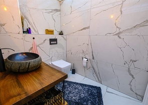 Möblierte geräumige Wohnung in einem Komplex mit Meer- und Bergblick