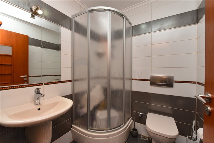 Wohnung 3+1 in einem Komplex in der ersten Zeile