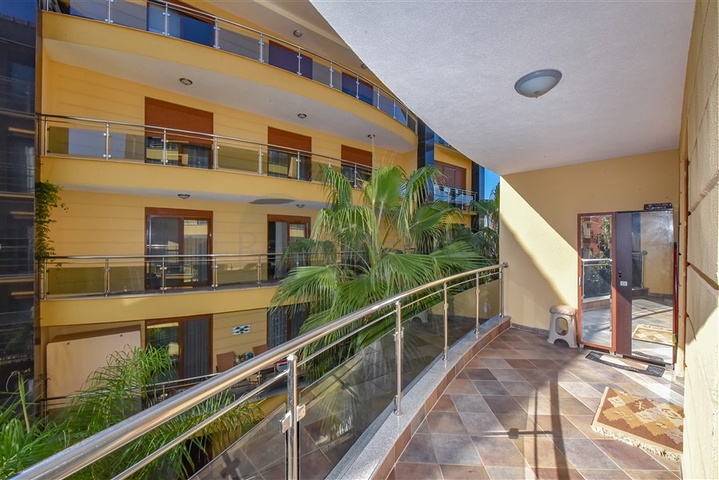 Wohnung 3+1 in einem Komplex in der ersten Zeile