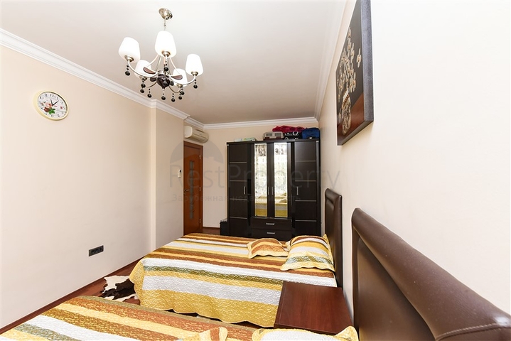 Wohnung 3+1 in einem Komplex in der ersten Zeile