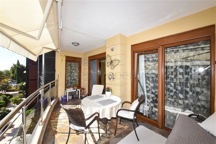 Wohnung 3+1 in einem Komplex in der ersten Zeile