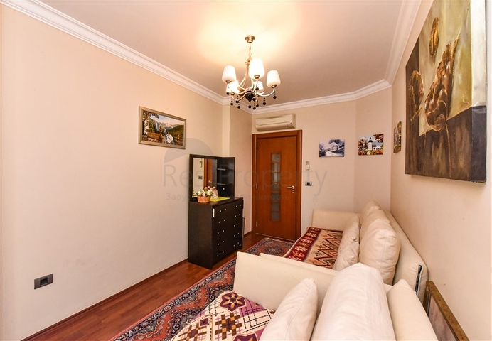 Wohnung 3+1 in einem Komplex in der ersten Zeile