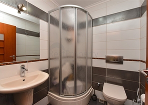 Wohnung 3+1 in einem Komplex in der ersten Zeile