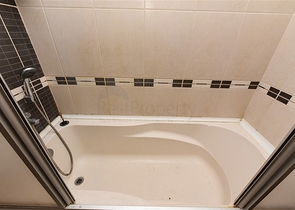 Wohnung 3+1 in einem Komplex in der ersten Zeile