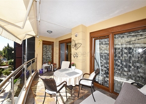 Wohnung 3+1 in einem Komplex in der ersten Zeile