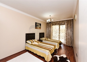 Wohnung 3+1 in einem Komplex in der ersten Zeile