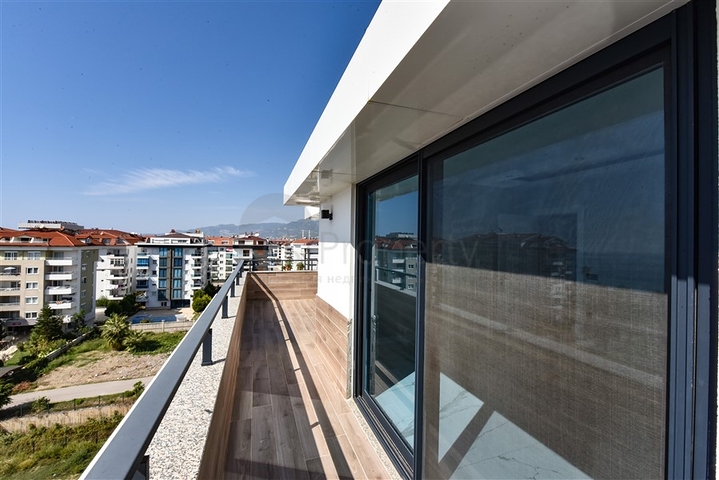 3+1 Penthouse mit separater Küche am Strand in Kestel