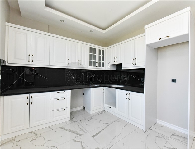 3+1 Penthouse mit separater Küche am Strand in Kestel