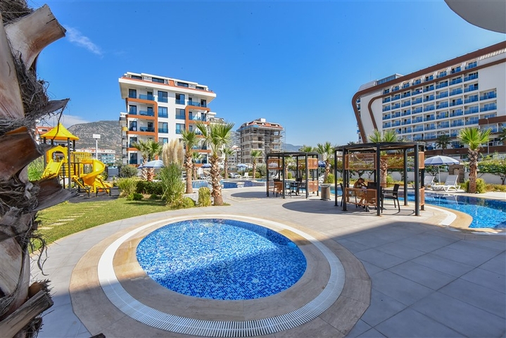 3+1 Penthouse mit separater Küche am Strand in Kestel