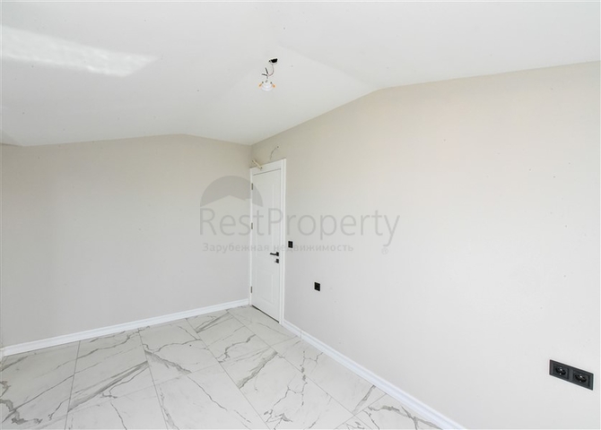 3+1 Penthouse mit separater Küche am Strand in Kestel