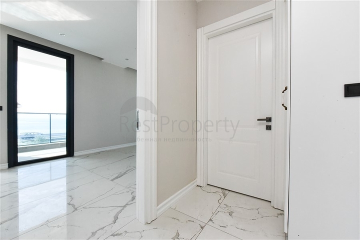 3+1 Penthouse mit separater Küche am Strand in Kestel