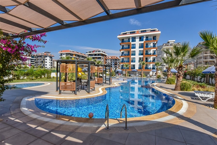 3+1 Penthouse mit separater Küche am Strand in Kestel