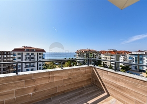 3+1 Penthouse mit separater Küche am Strand in Kestel