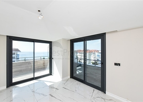 3+1 Penthouse mit separater Küche am Strand in Kestel