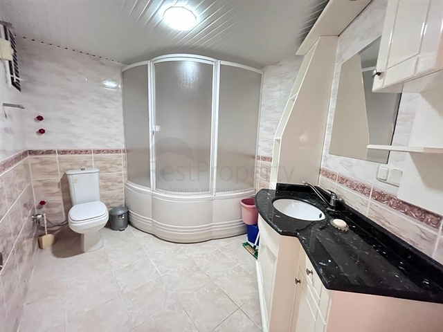 Dreizimmerwohnung 10 Minuten vom Kleopatra Strand entfernt