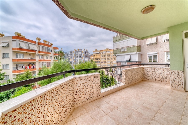 Dreizimmerwohnung 10 Minuten vom Kleopatra Strand entfernt