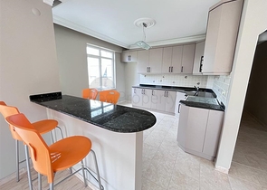 Dreizimmerwohnung 10 Minuten vom Kleopatra Strand entfernt