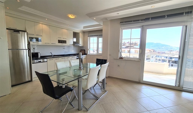 4+1 Penthouse mit Meerblick im Herzen von Alanya