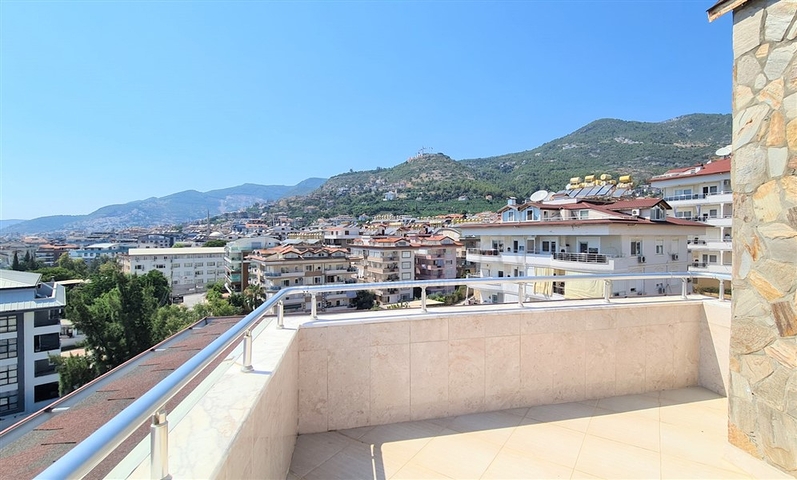 4+1 Penthouse mit Meerblick im Herzen von Alanya