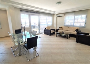 4+1 Penthouse mit Meerblick im Herzen von Alanya